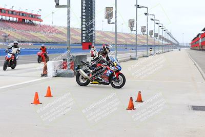 media/Oct-15-2022-Fastrack Riders (Sat) [[9a18b22502]]/Level3/Grid Shots/